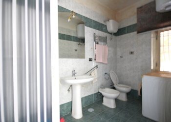 wc.jpg - Trilocale Via Guglielmo Marconi 49, Portici - foto 21