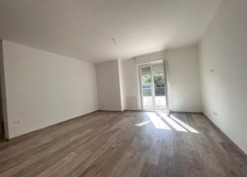 20260210_164317000_iOS 1 5.jpg - Three-room apartment Via Maiella 23, Pescara - photo 1