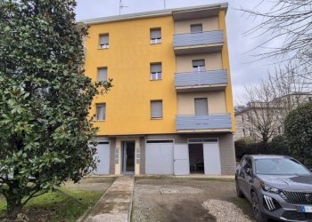 1Foto (FILEminimizer).jpg - Trilocale Via Murano 6, Modena - foto 9