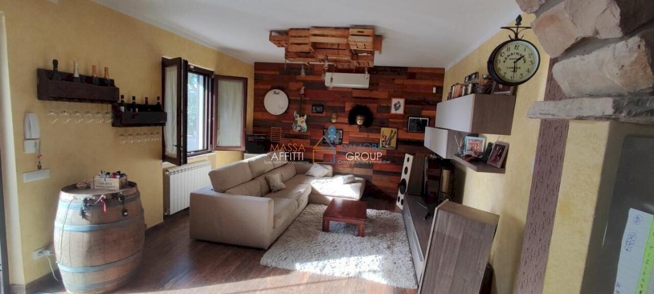 2.jpg - Porzione di casa Via Celia 11, Massa - foto 1