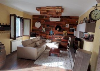 2.jpg - Porzione di casa Via Celia 11, Massa - foto 1