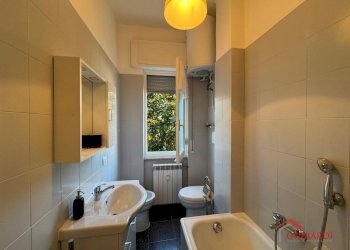 5.1 bagno.jpeg - Apartment Via G. F. Porrata 37, Genova (neighborhood Prà) - photo 15