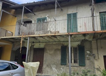 Esterno immobile - retro - Appartamento Via Carlo Bianchi 11, Inverigo - foto 2