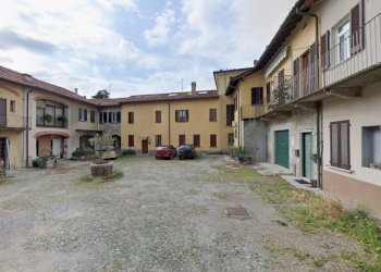 Esterno corte - Appartamento Via Carlo Bianchi 11, Inverigo - foto 3