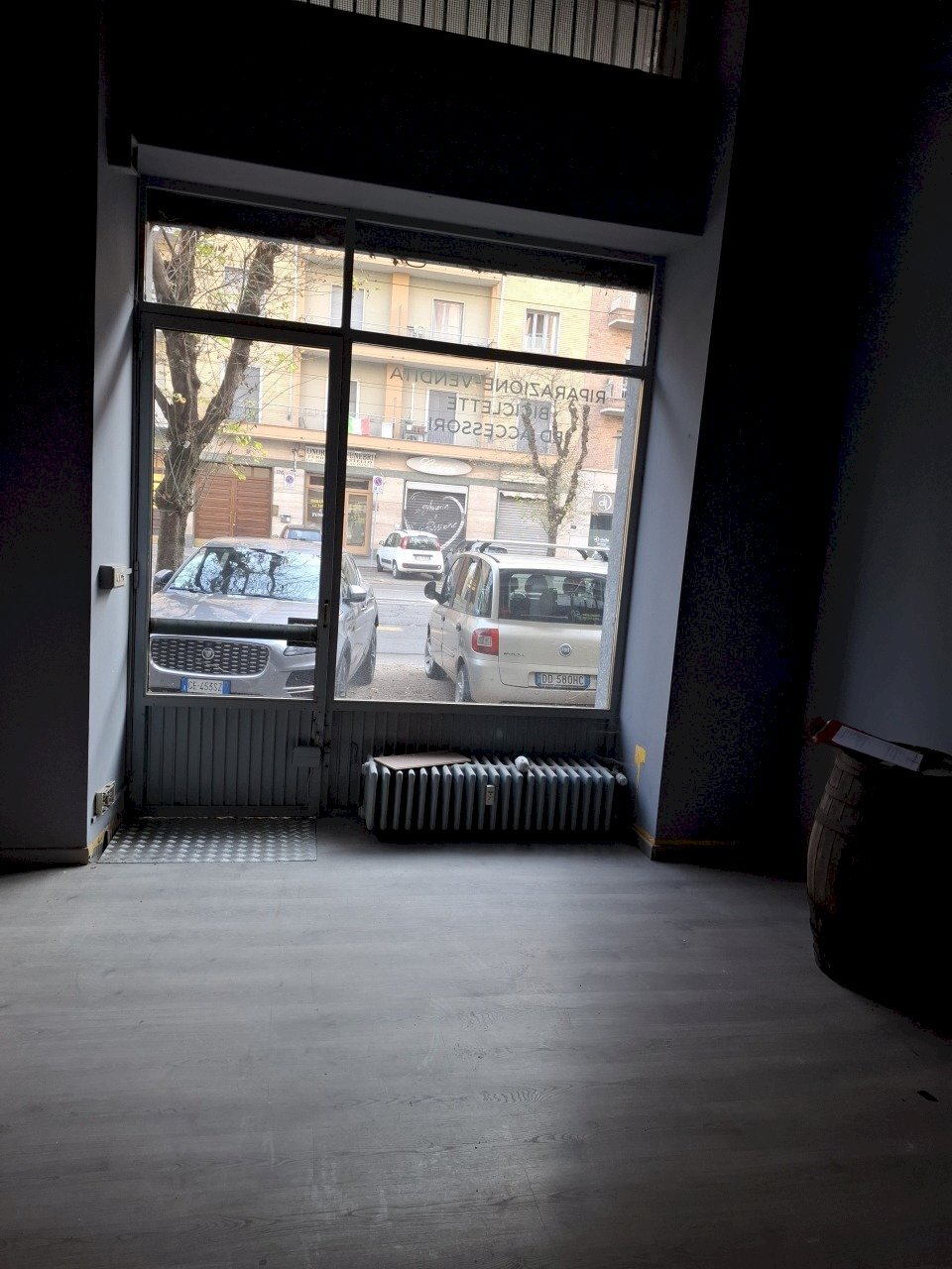 20251110_135811.jpg - Commercial Premises Torino (neighborhood Vanchiglietta) - photo 3