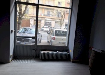 20251110_135811.jpg - Commercial Premises Torino (neighborhood Vanchiglietta) - photo 3