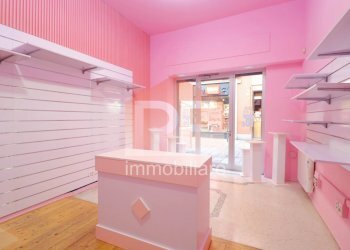 Negozio Via d'Azeglio, Bologna (zona Centro Storico) - foto 6