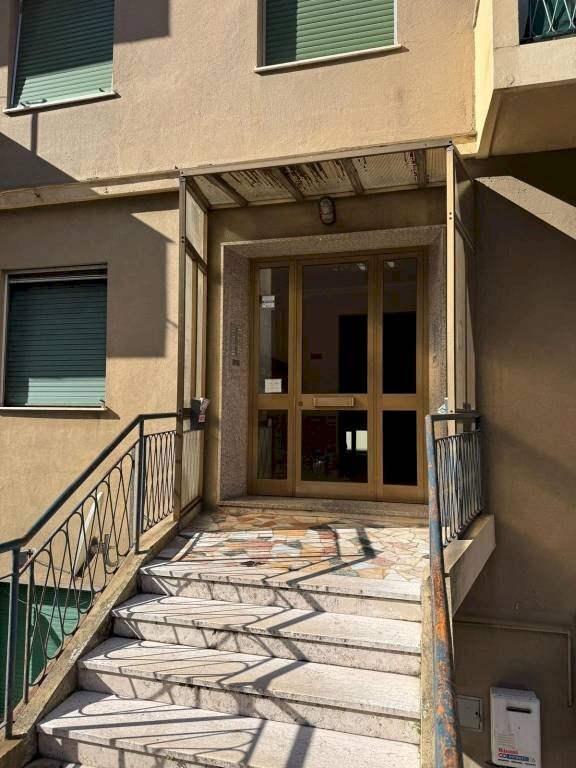 Four-room apartment Genova (neighborhood Sampierdarena) - photo 3