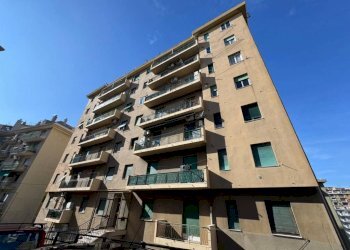 Four-room apartment Genova (neighborhood Sampierdarena) - photo 2