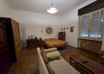 DETTAGLI CAMERA  - Bilocale Viale Angeli - Corso Brunet, Cuneo (zona Cuneo Nuova) - foto 2