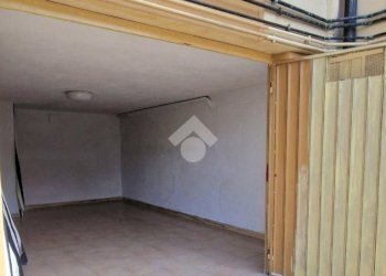 Box Via Luigi Pirandello, Loano - foto 4