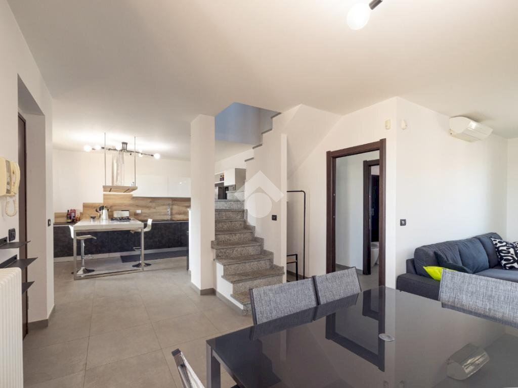 Three-room apartment Via della Grena, Riva Presso Chieri - photo 1