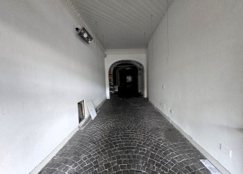 Negozio Piazza della Vittoria, 21, Lodi - foto 2