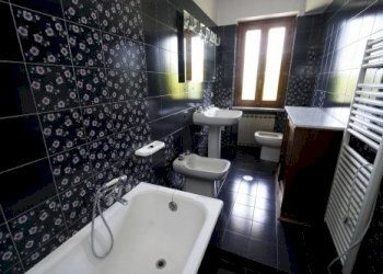 Villa Front - photo 18