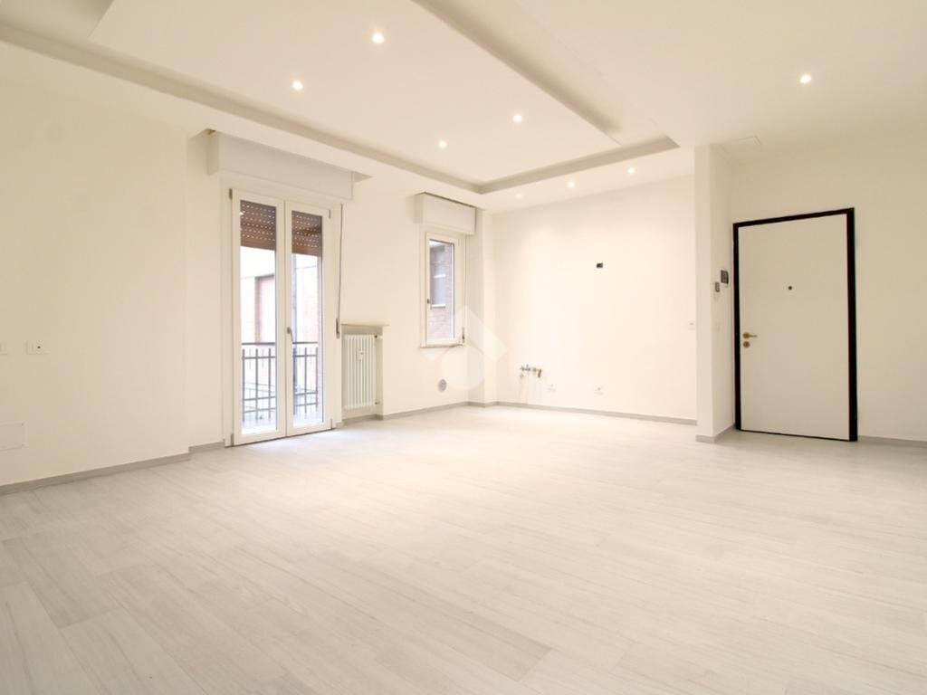 Four-room apartment Via Monzambano, Sassuolo - photo 1