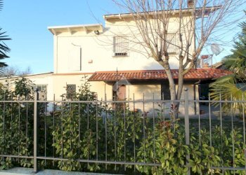 Casa indipendente Via giuseppe mazzini, Cadelbosco di Sopra - foto 1