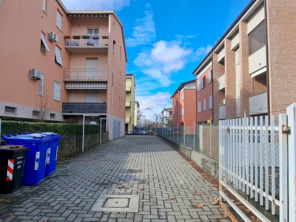 Three-room apartment Via alla pace, Medesano - photo 3