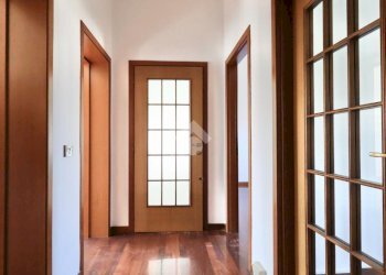 Three-room apartment Via Col di Lana, Reggio nell'Emilia - photo 3