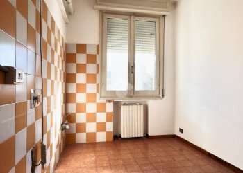 Three-room apartment Via Col di Lana, Reggio nell'Emilia - photo 12