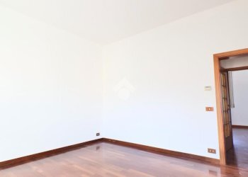 Three-room apartment Via Col di Lana, Reggio nell'Emilia - photo 13