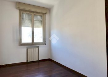 Three-room apartment Via Col di Lana, Reggio nell'Emilia - photo 18