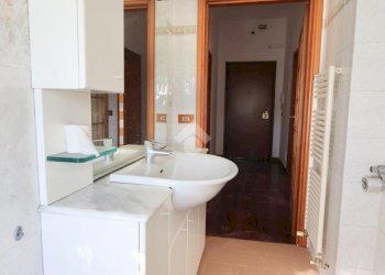 Three-room apartment Via Col di Lana, Reggio nell'Emilia - photo 24