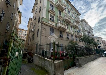 Box Via Dufour, Genova (zona Cornigliano) - foto 1