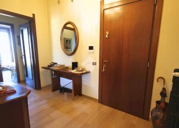Three-room apartment Piazza della Libertà, Cornaredo - photo 14