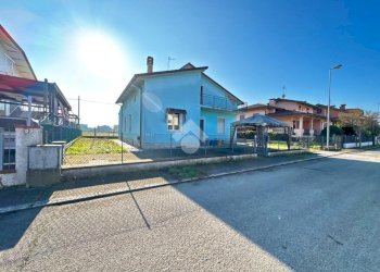 Casa indipendente Viale XXV Aprile, San Mauro Pascoli - foto 2