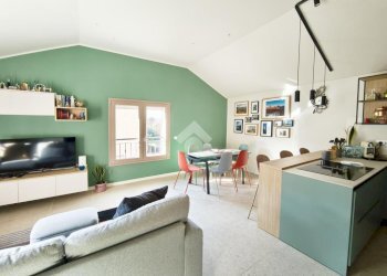 Three-room apartment Via Adamo Stucchi, Cormano - photo 1