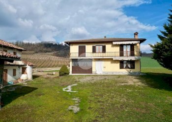 Independent house Localita Piano, Novello - photo 1