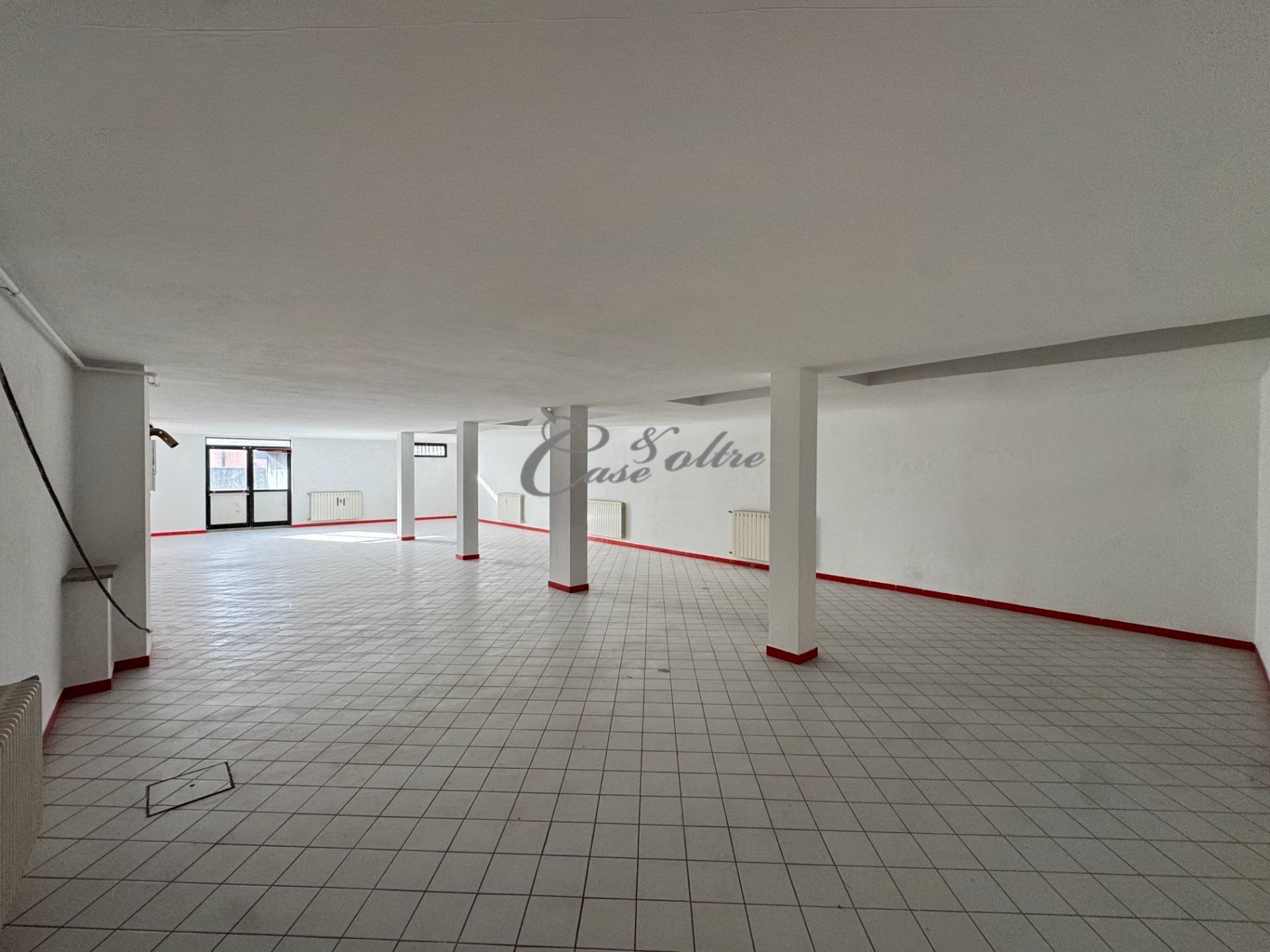 Foto 2 - Magazzino Via Fiume, Capiago Intimiano - foto 2