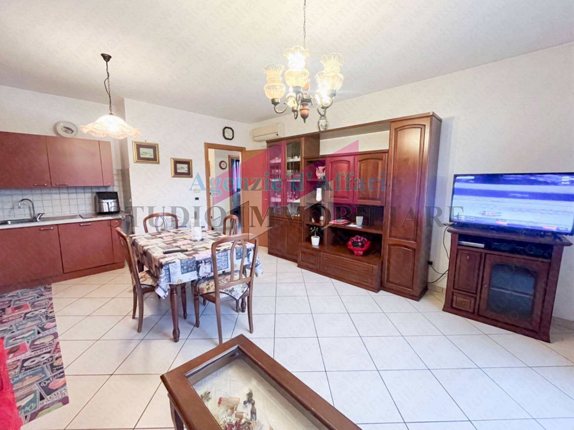 Foto 3 - Three-room apartment Via Mercanta
 
10, Castelmassa - photo 3