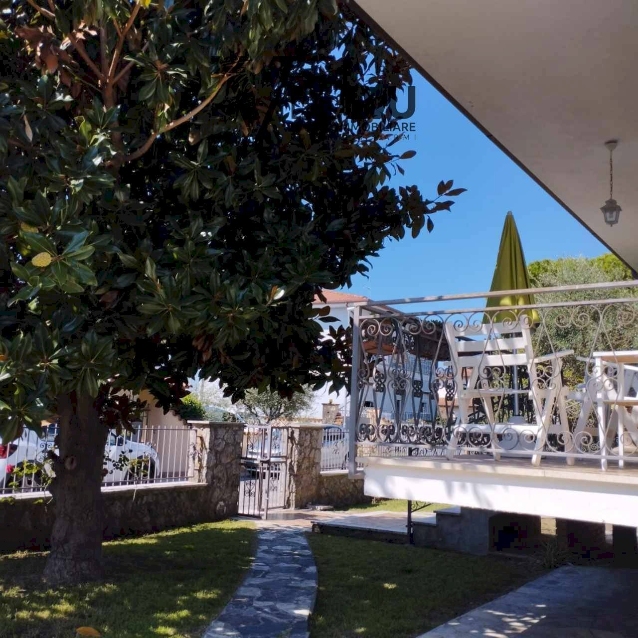 Foto 2 - Villa Via Martiri della Sassaia
 
16, Forte dei Marmi - photo 2