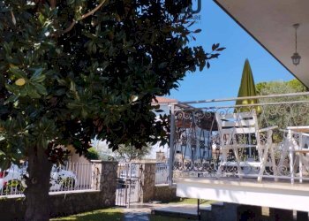 Foto 2 - Villa Via Martiri della Sassaia
 
16, Forte dei Marmi - photo 2