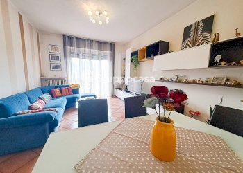 Foto 4 - Trilocale Viale Lombardia
 
17, Magenta - foto 4