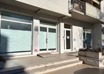 Foto 1 - Locale Commerciale via dei Platani, Montemarciano - foto 1