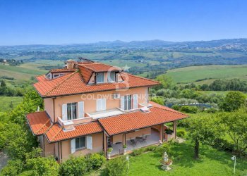 Foto 1 - Villa via Agello
 
19, Coriano - foto 1