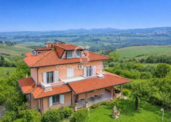 Foto 1 - Villa via Agello
 
19, Coriano - photo 1