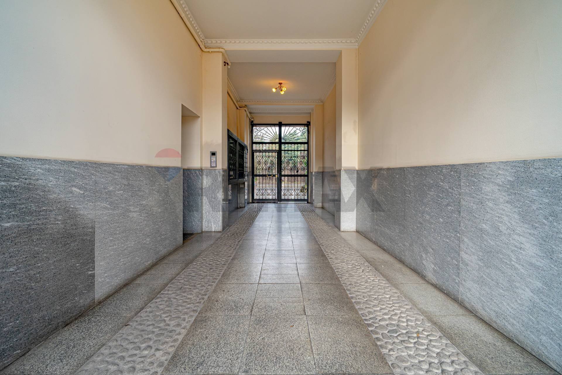 Ricezione / Lobby - Bilocale Via Gallarate
 
351, Milano - foto 2