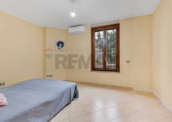 Camera / camera da letto - Trilocale Via dei Mille
 
14, Vimercate - foto 16