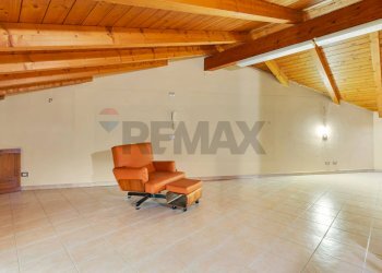 Piano superiore - Trilocale Via dei Mille
 
14, Vimercate - foto 23