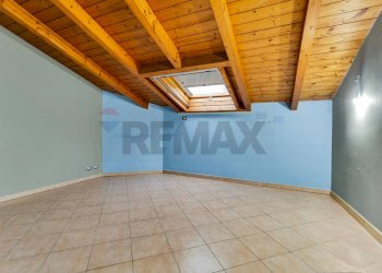 Locale piano superiore - Trilocale Via dei Mille
 
14, Vimercate - foto 28