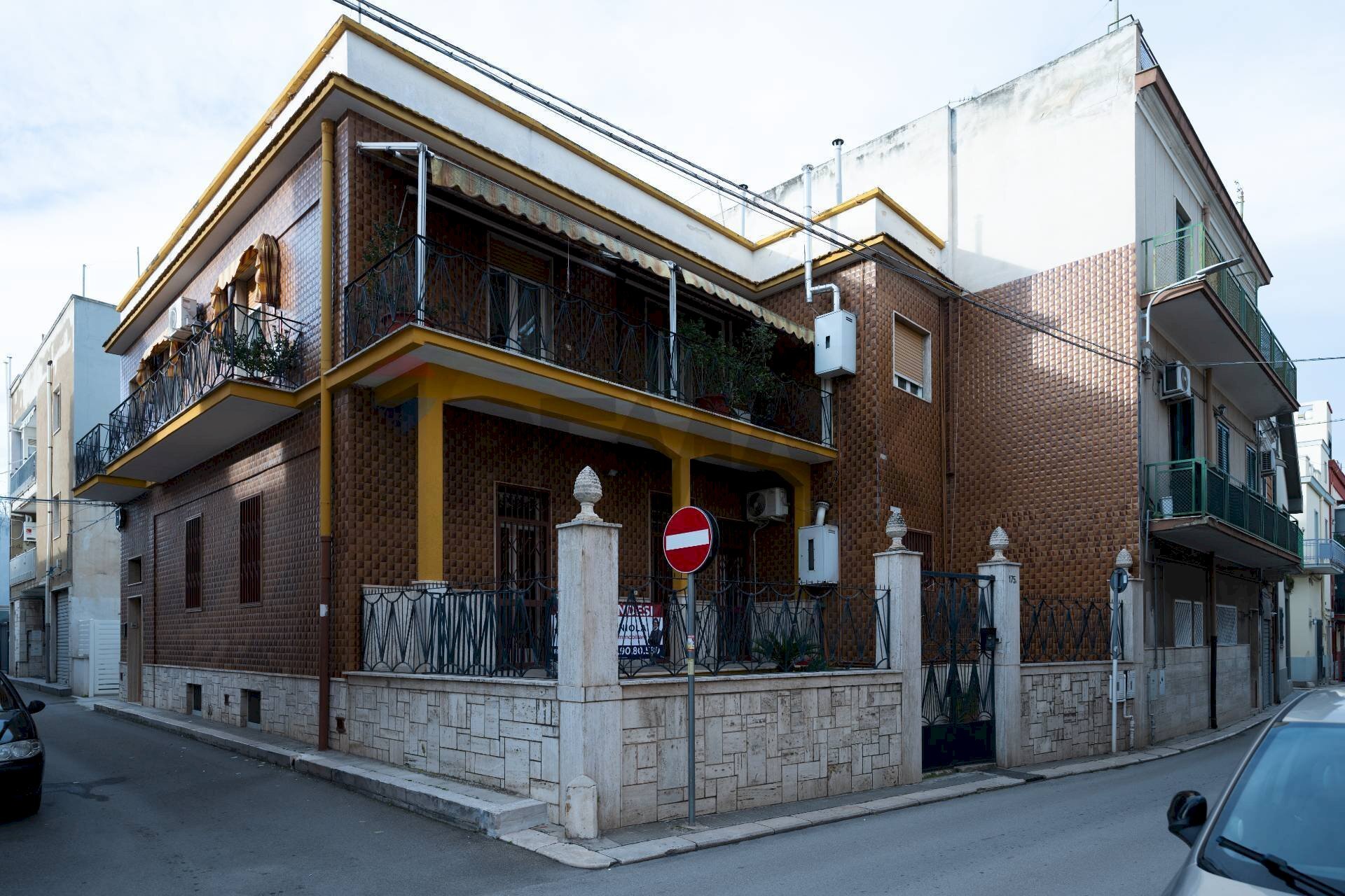 Edificio all\'aperto - Three-room apartment Via Ugo Foscolo
 
175, Bari - photo 1