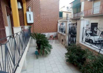 Balcone - Trilocale Via Ugo Foscolo
 
175, Bari - foto 6