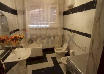 Bagno - Trilocale Via Ugo Foscolo
 
175, Bari - foto 8