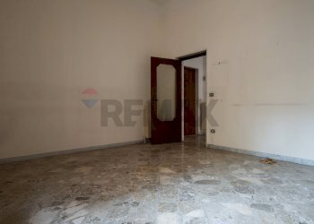 Stanza vuota - Trilocale Via Ugo Foscolo
 
175, Bari - foto 2