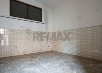 Stanza vuota - Trilocale Via Ugo Foscolo
 
175, Bari - foto 8