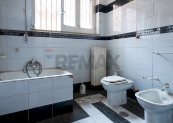 Bagno - Trilocale Via Ugo Foscolo
 
175, Bari - foto 10