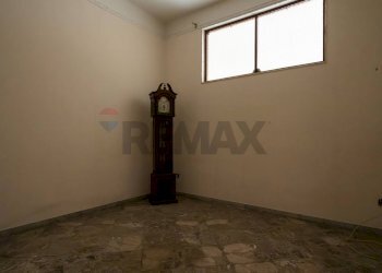 Stanza vuota - Trilocale Via Ugo Foscolo
 
175, Bari - foto 11